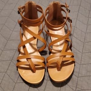 American prag cie gladiator sandals